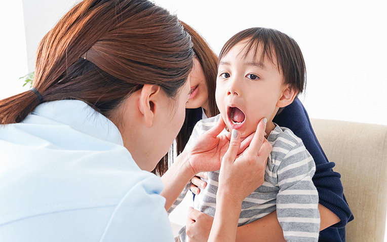 子どもの矯正、何才くらいから始める?